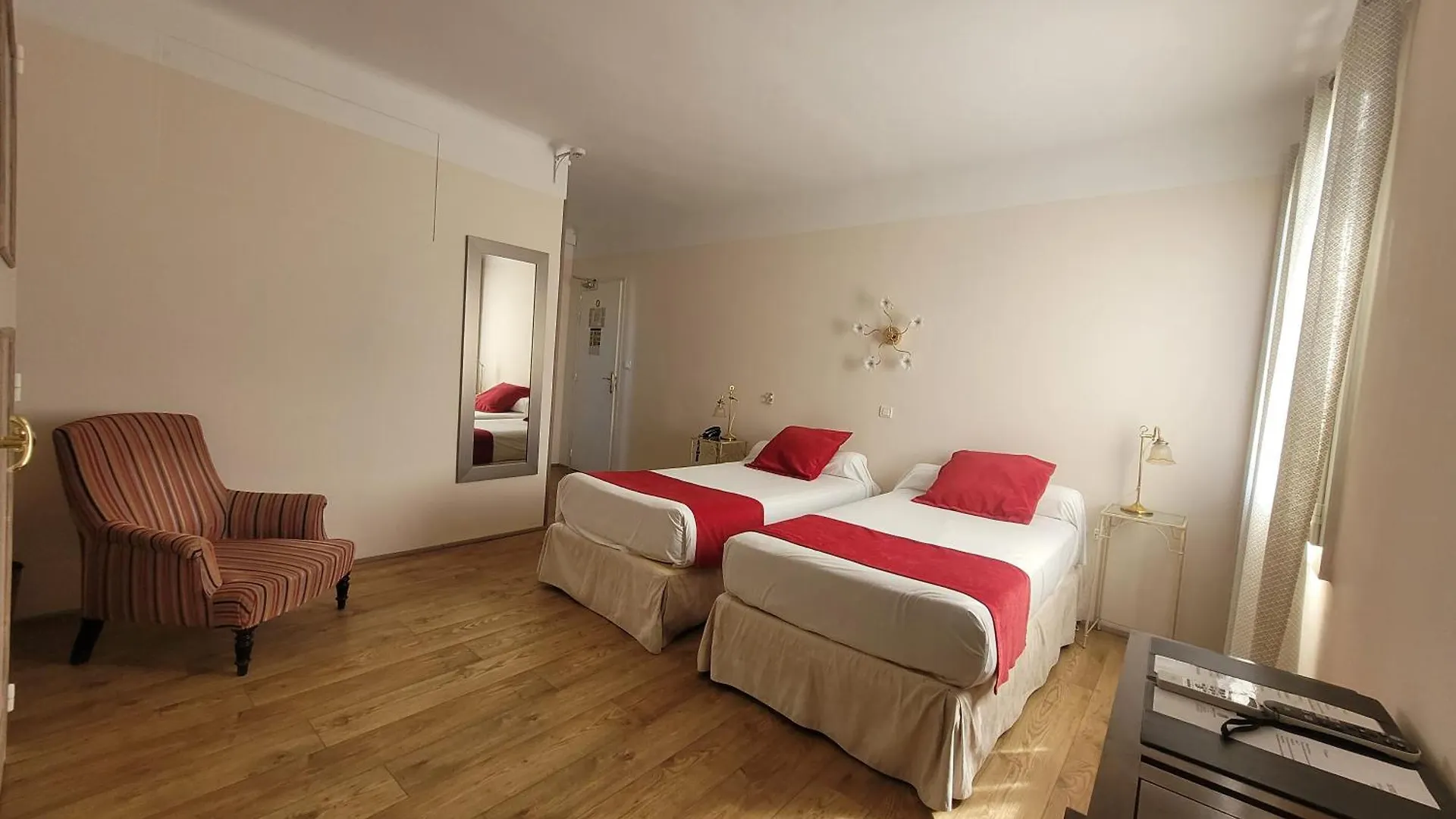 Hotel Du Forum Arles
