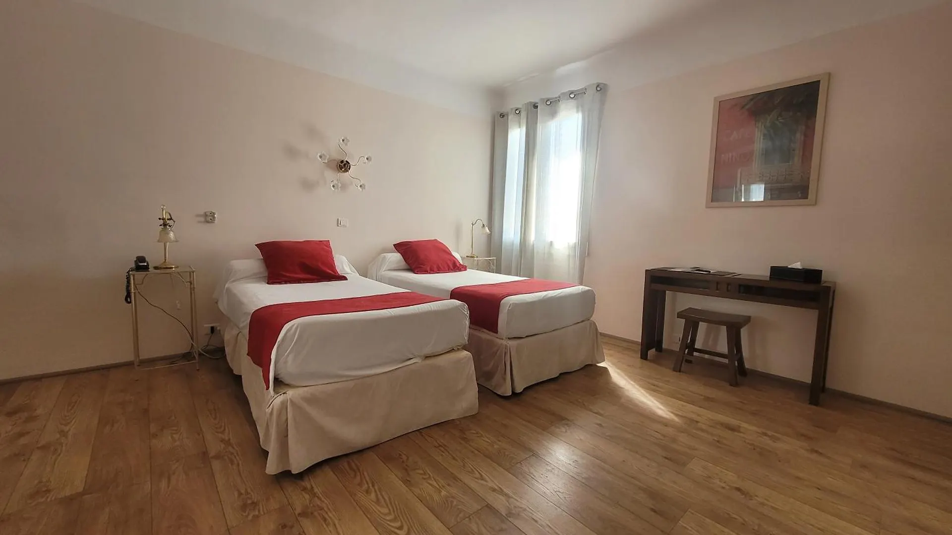 Hotel Du Forum Arles