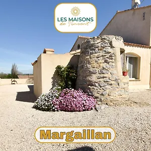 Margaillan - Parking - Jardin - Clim Arles
